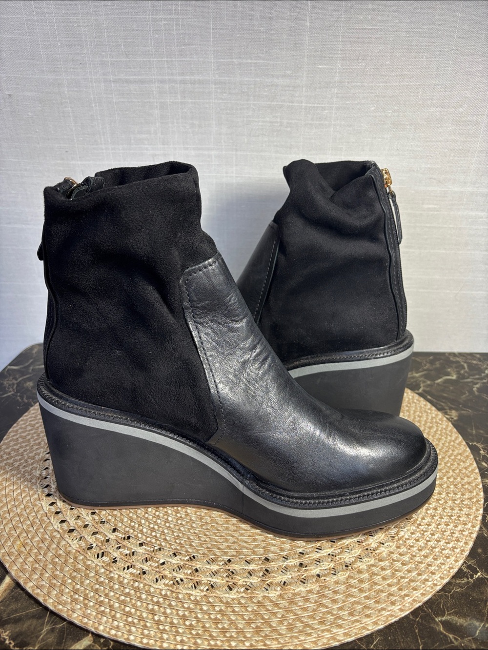 LOUISE ET CIE Women’s Platform Wedge Bootie Ankle 8.5 M Black Upper Leather